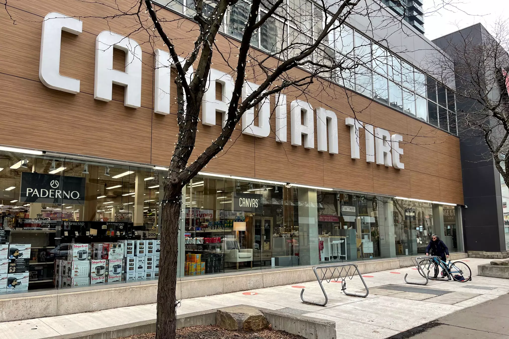 What is the Oldest Canadian Tire Store