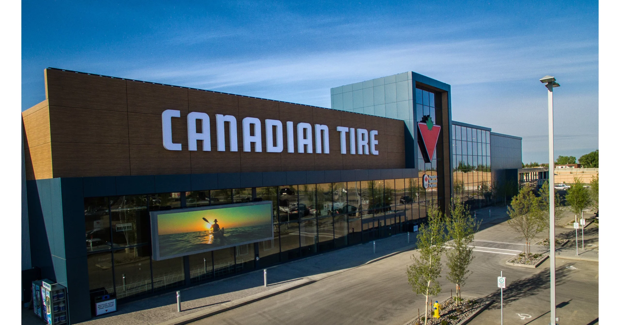 Where is the Largest Canadian Tire Store of in Toronto?